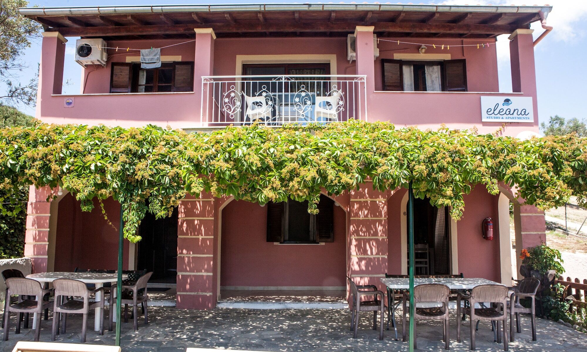 Eleana Apartments And Studios Agios Georgios (Corfu) Exterior foto